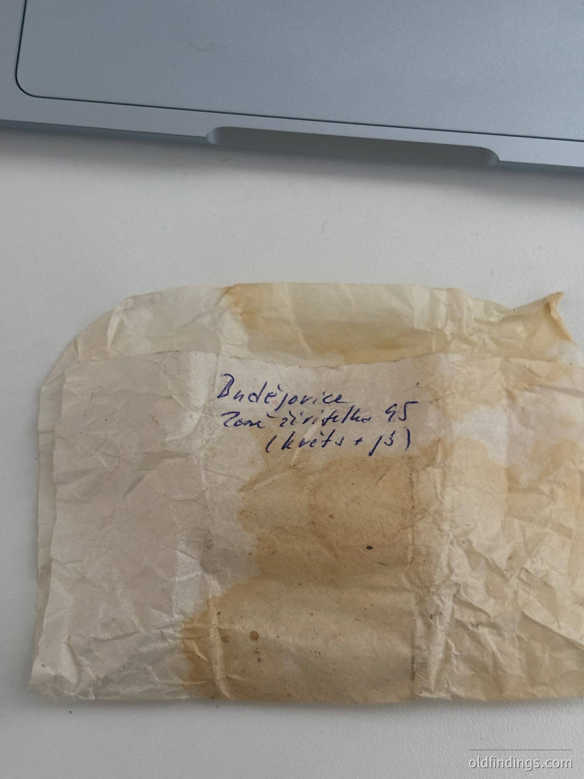 Handwritten label on aged, crumpled paper: "Dundejovice 2017/18 95 (knots + 13)." Likely vintage or archival agricultural/forestry documentation, possibly Czech or Slovak (Dundejovice is a village in Slovakia).