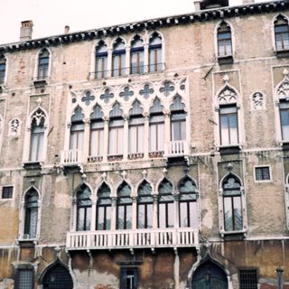 Gothic-style Venetian palace facade.