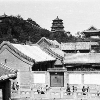 Traditional Chinese palace complex with classic architecture.