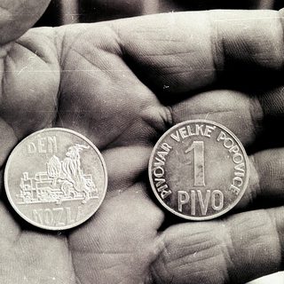 Two Czechoslovakian coins from 1971: one 10 haléř, one 1 large pivo.
