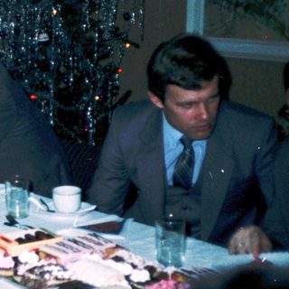 Family gathering at a festive holiday dinner.