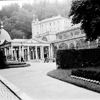 Elegant historic resort hotel with classical architecture.
